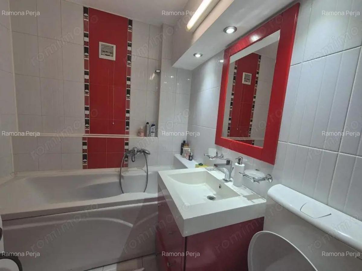 Apartament 3 camere Centru - zona Universitatii Pitesti, etaj 1 - 4