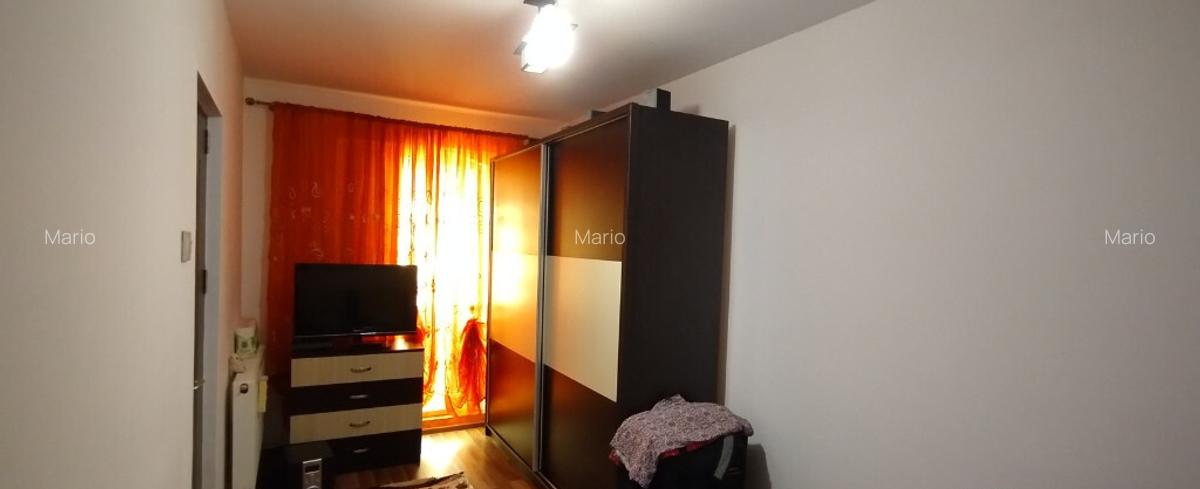 Vand Apartament CF2 Et 4 vedere pe fata recent renovat - 3