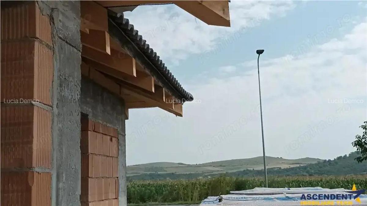 Casa deosebita, finisaje personalizate,15 minute de Brasov, DJ 112A, Bod - 10