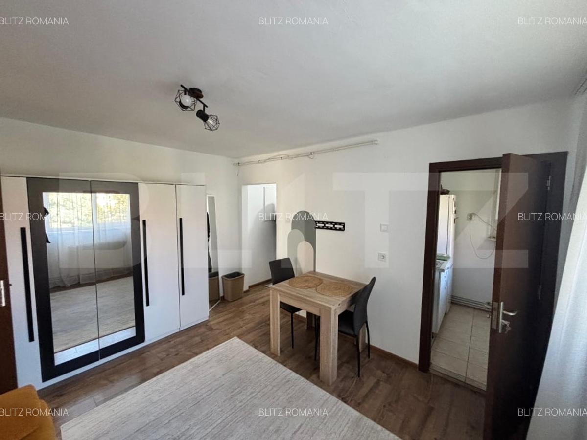 Apartament de vanzare, cu 2 camere, 35 mp, etaj 4/4, zona Decebal - 2