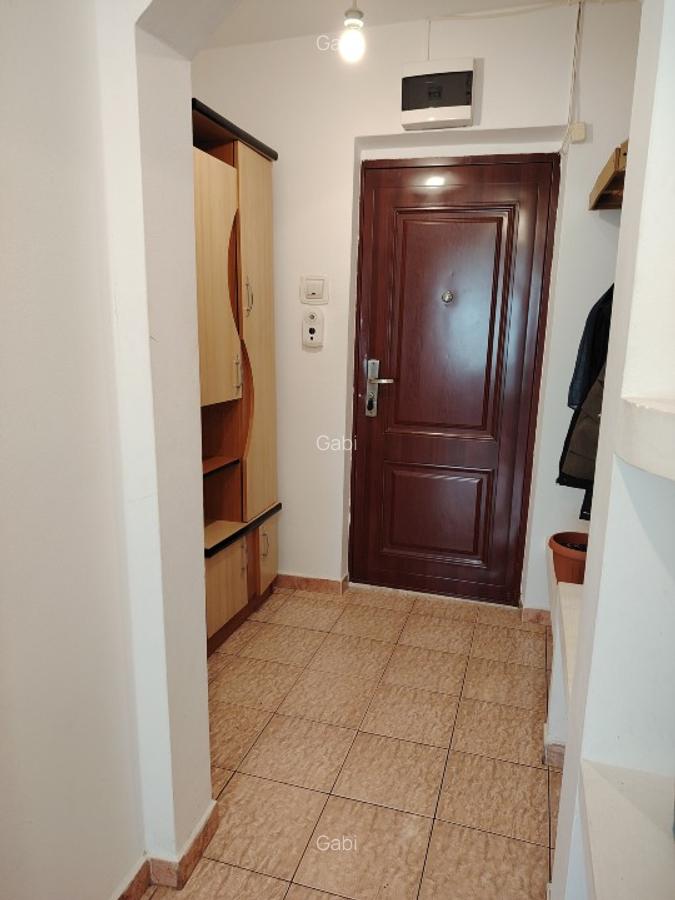 Proprietar, vând apartament 2 camere decomandate, zona Narcisa - 1