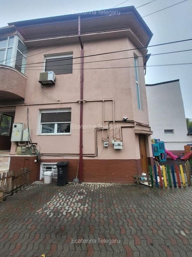 Casa care functioneza ca si gradinita in moment, zona centrala, Matei Voievod - 3