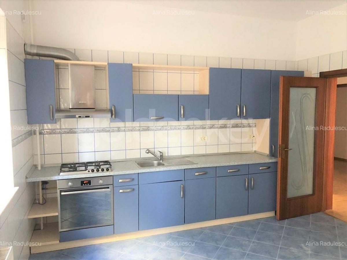Apartament cu 3 camere potrivit pentru birou cat si pentru rezidenta - 6