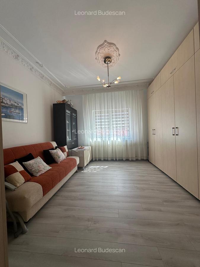 EXCLUSIVITATE! Casa 5 camere - zona Centrala -  330.000 euro - 8