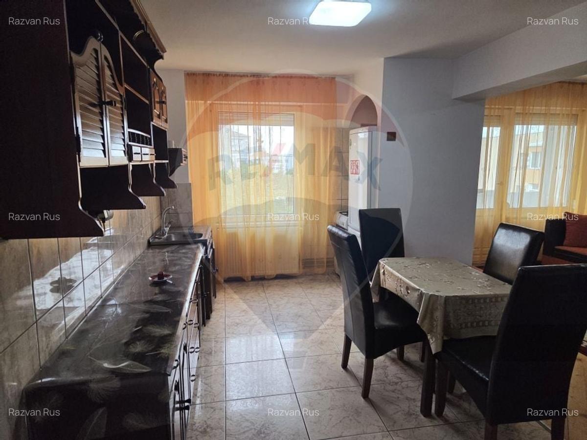 Apartament cu 3 camere in centru orasului Salonta - 11