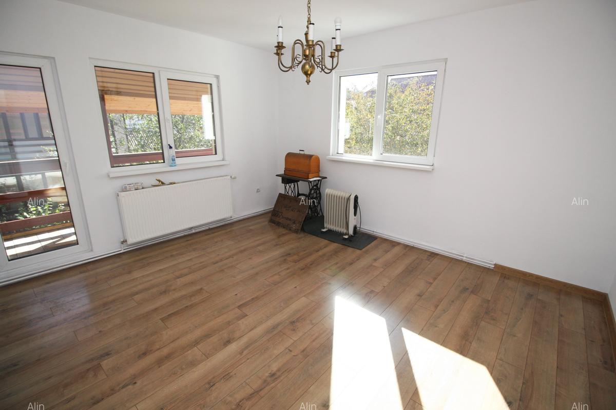 Casă cu 7 camere în Platoul Izvor - 5