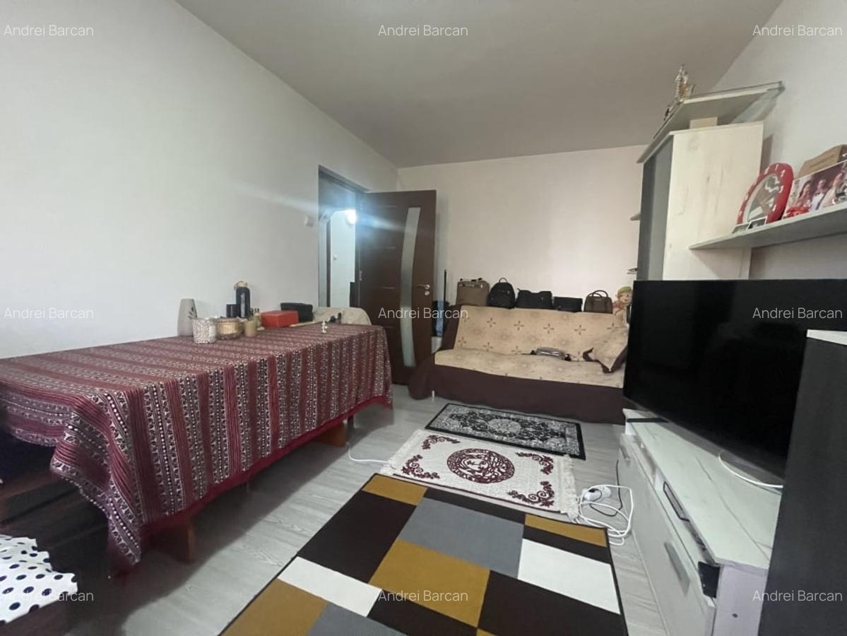 Apartament 3 camere, 82 mp utili, complet decomandat - Etaj 2/2 - 4