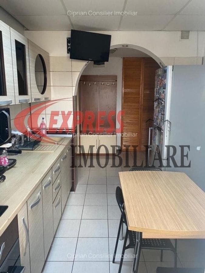 Apartament cu 3 camere semidecomandat în Fizicienilor - 6
