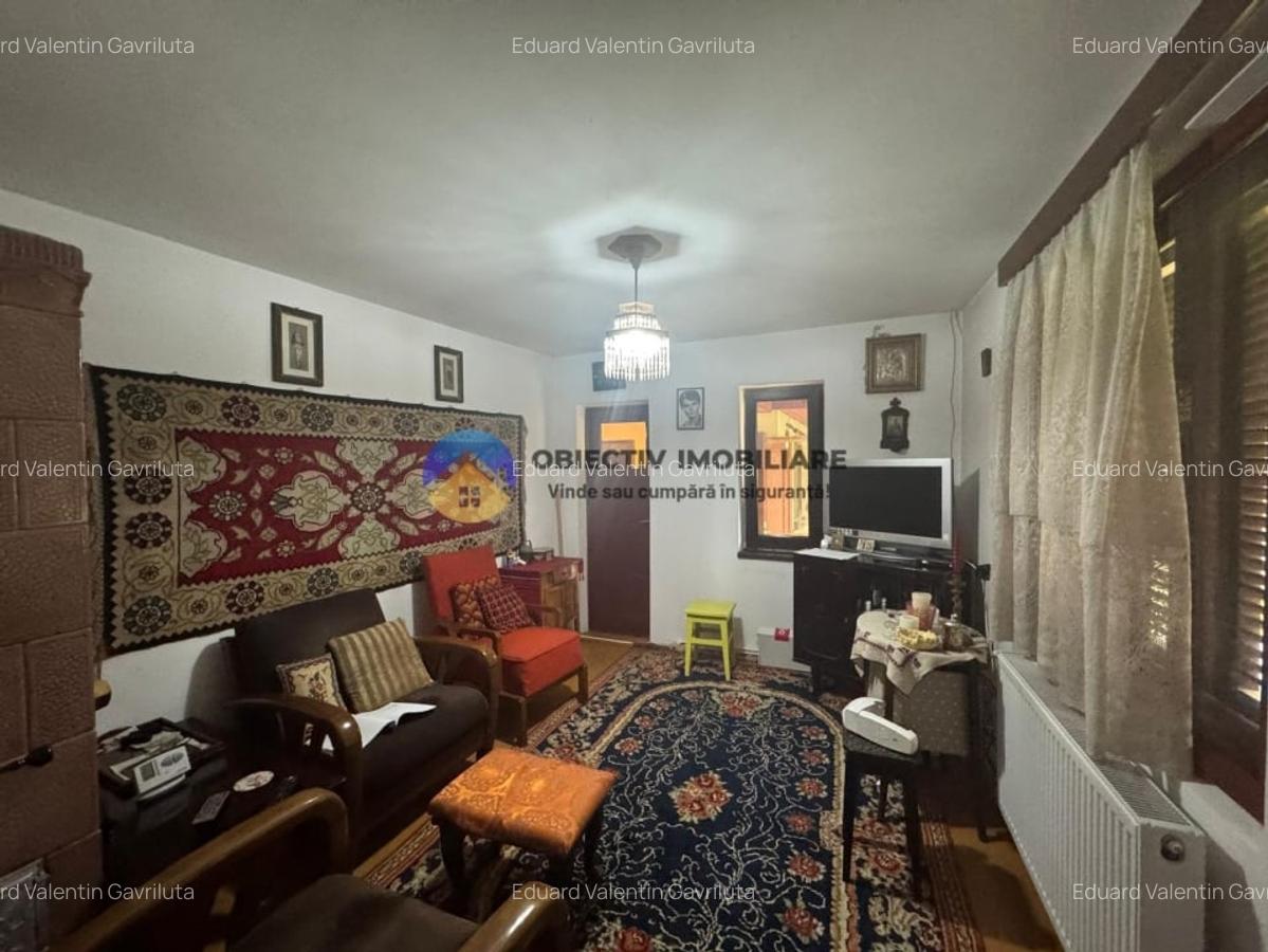 Casa traditionala de vanzare in comuna Podoleni, jud. Neamt - 7