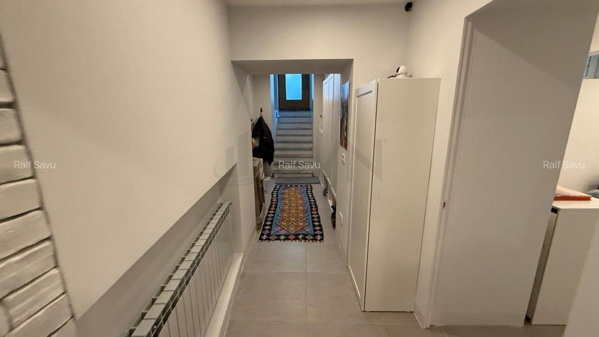 Apartament cu 3 camere circular în Universitate - 10