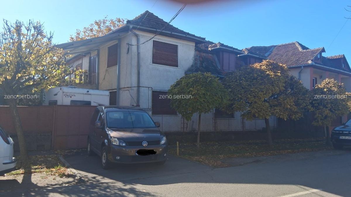 Proprietar vând casă cu grădină două apartamente, Mehala  suprafată totală 739 m - 1