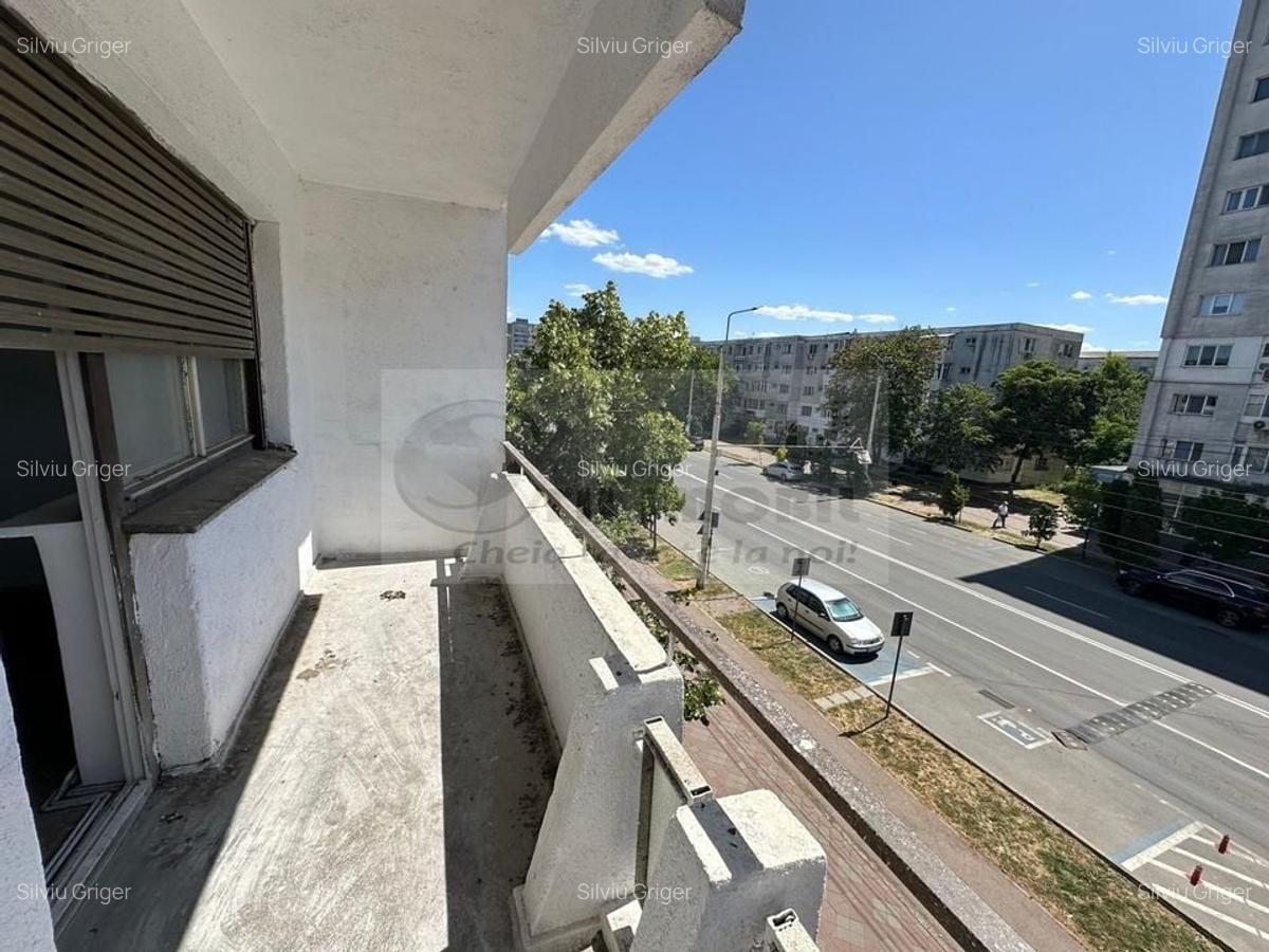 Apartament 3 camere, 70mp, 2 balcoane - Podu Roș  125000 euro - 1