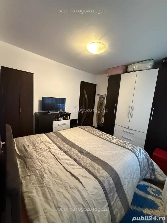 Vand apartament 2 camere etaj 1 - 4