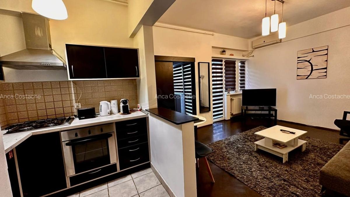 REA1024375 De vanzare Apartament 2 camere zona ultracentrala Piata Romana - 1