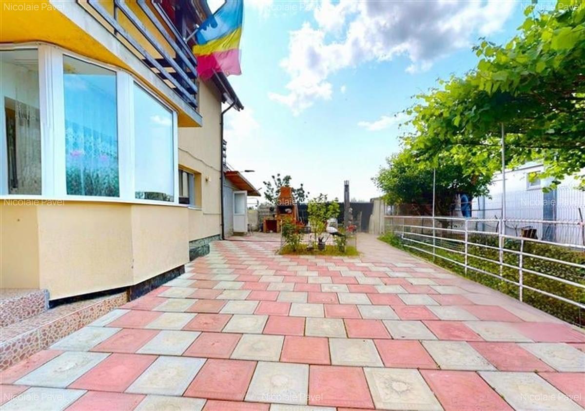 Casa mobilata, accesorizata, luminoasa, vedere munte, zona verde - 21