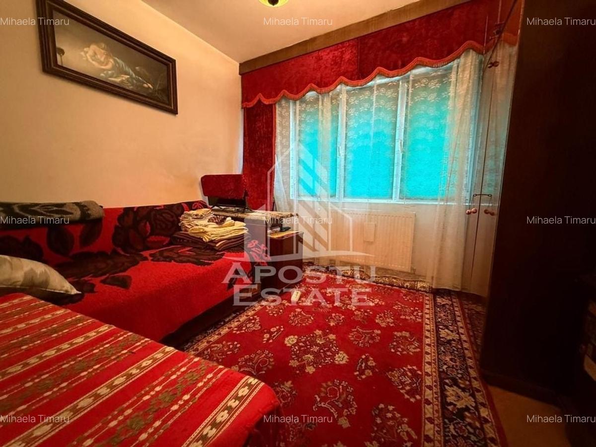 Apartament cu 3 camere, etajul 3, centrala proprie, zona Sagului - 4