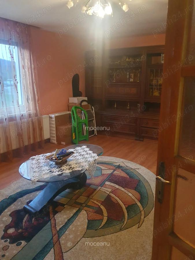 Vand casa Re?i?a - 7 Vand casa Re?i?a - 7