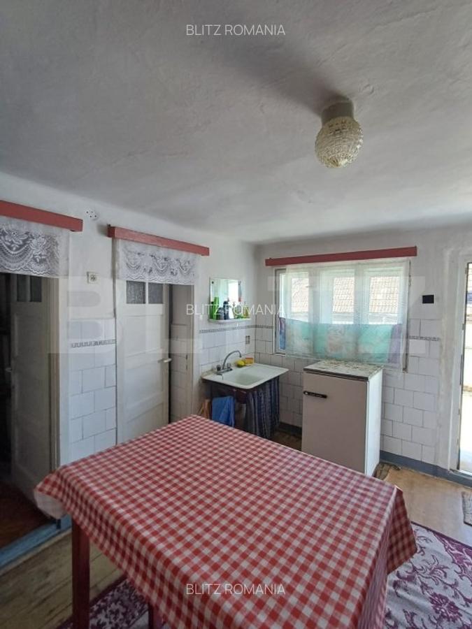 Casa de vanzare, cu 3 camere, 85 mp, 151 mp teren, zona centrala Turda - 11