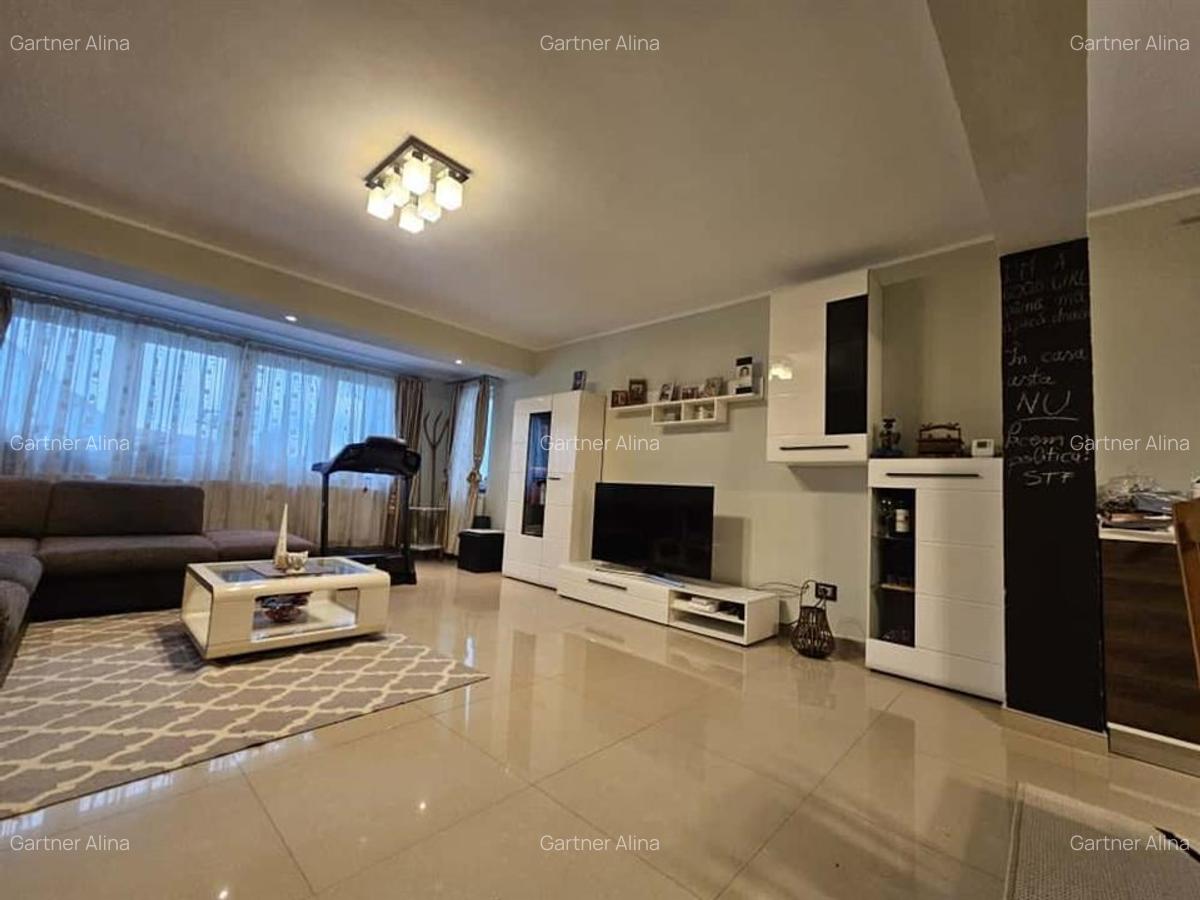 Casa individuala cu 5 Camere 3 Bai si Curte in Cristian - 3 Casa individuala cu 5 Camere 3 Bai si Curte in Cristian - 3