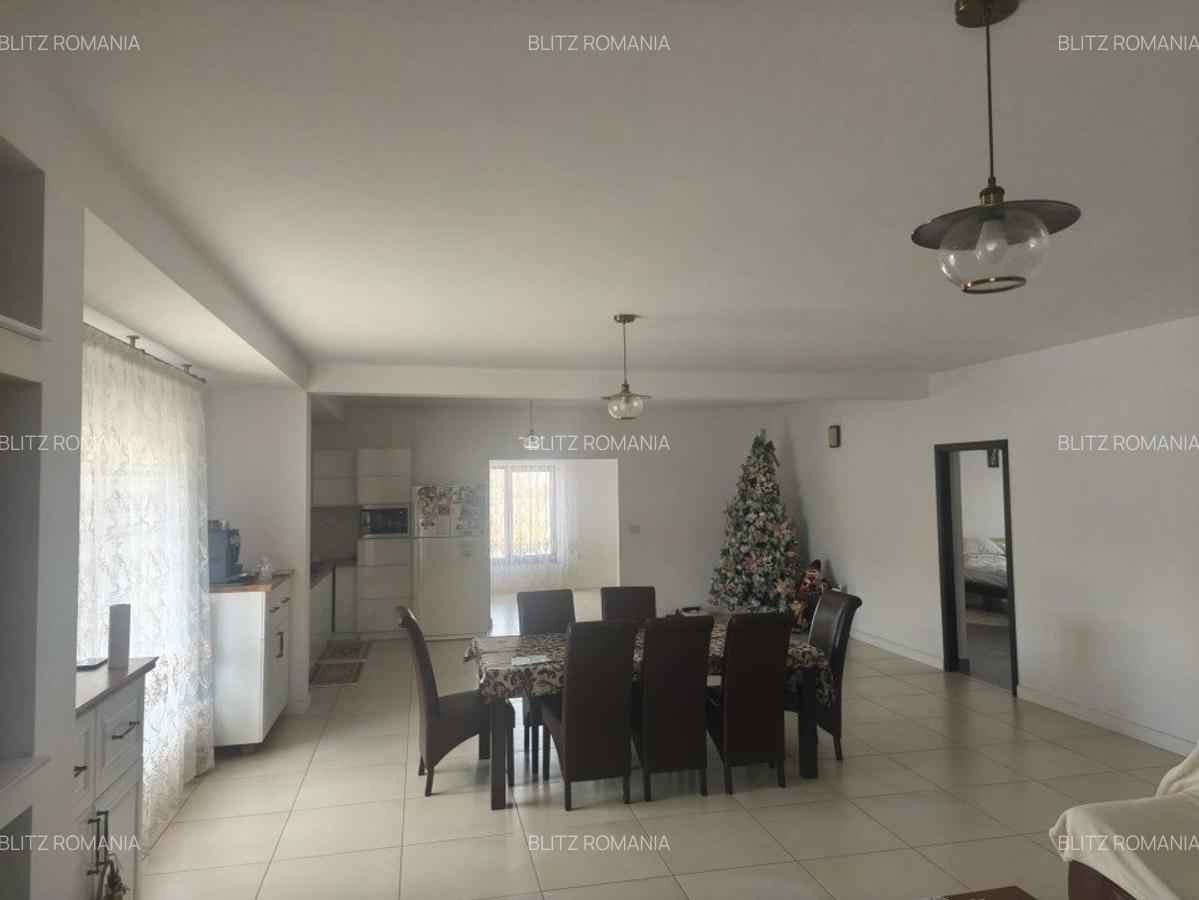 Afacere la cheie! 2 sali evenimente+ apartament 220mp, Siret - 16