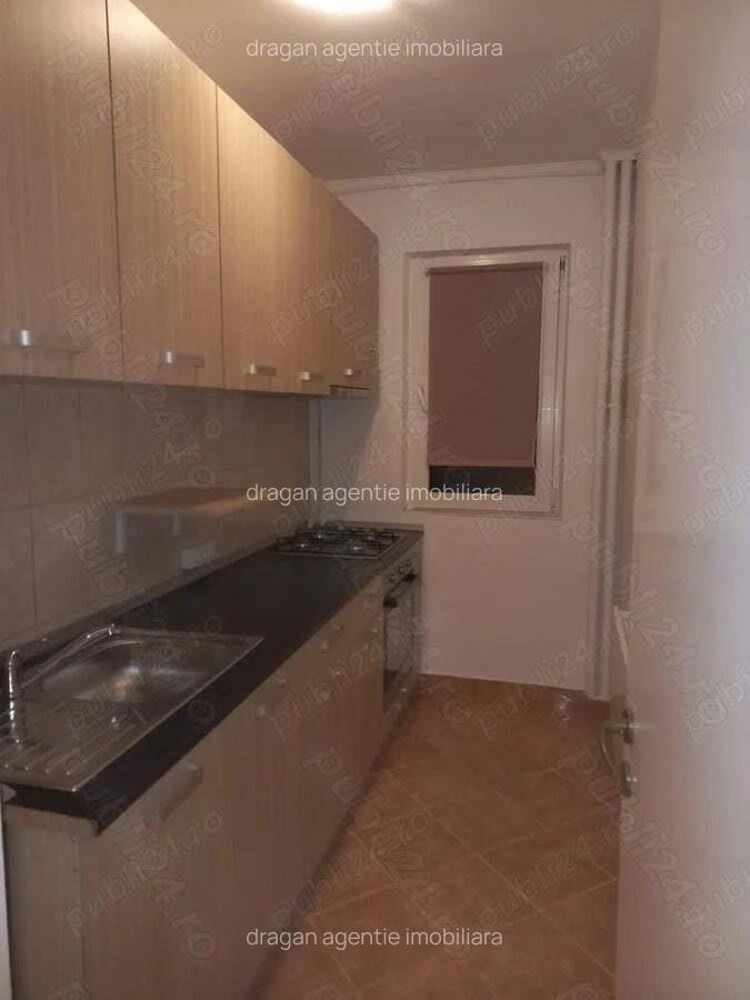 Dristor chiar la gura de metrou moderna 3 minute park lake - 10