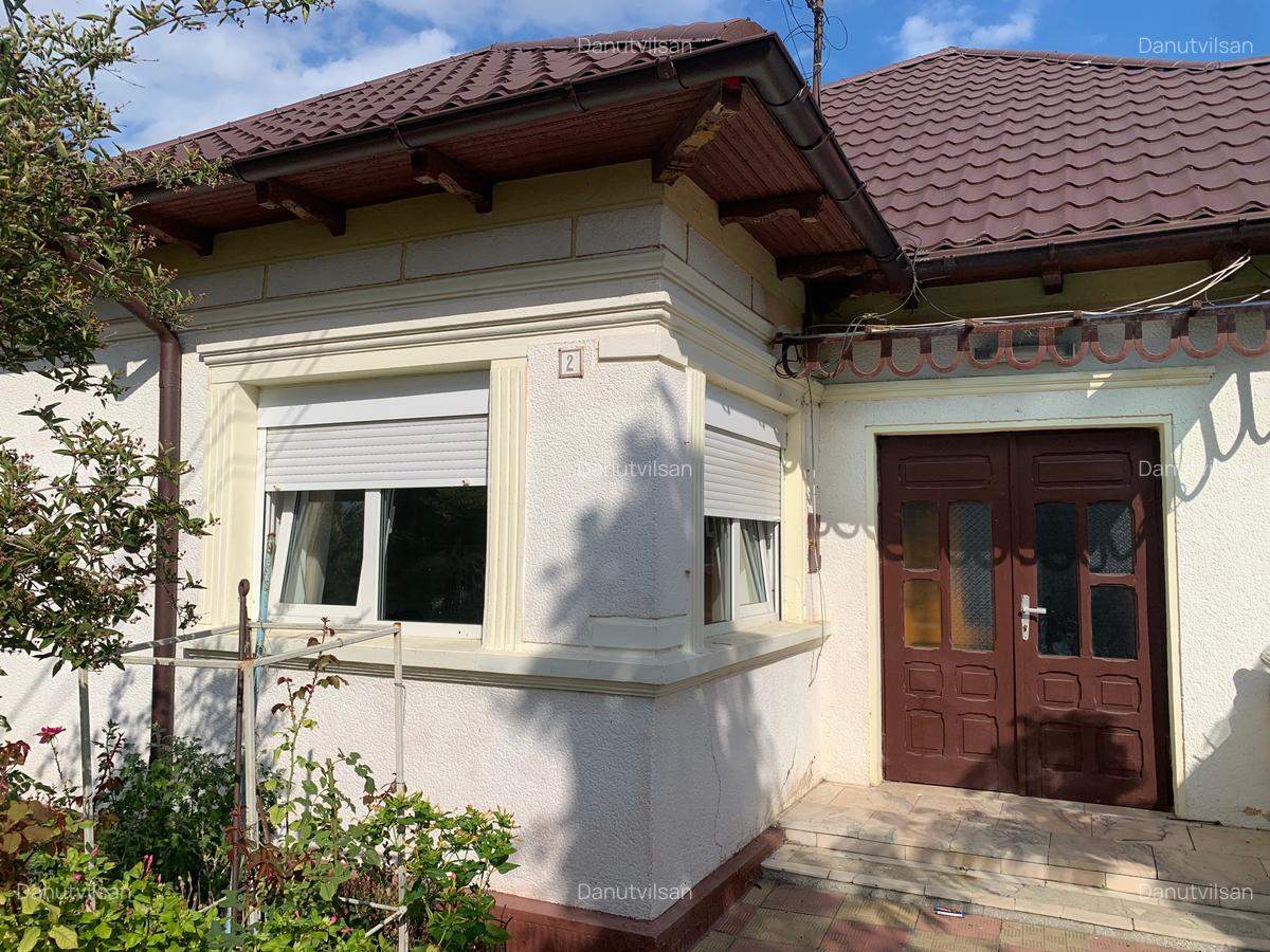 Techirghiol-Casă 4 cam dec BCA teren 530 mp d-17m preț 155.000 euro - 1