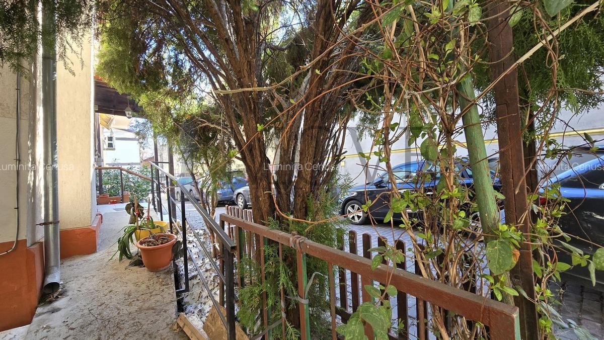 Casa Parter + Demisol în Piata Romana - 49