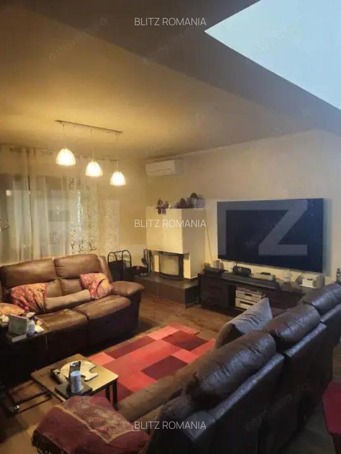 Vila de vanzare, cu 6 camere, 230 mp, zona Samurca?i - 2