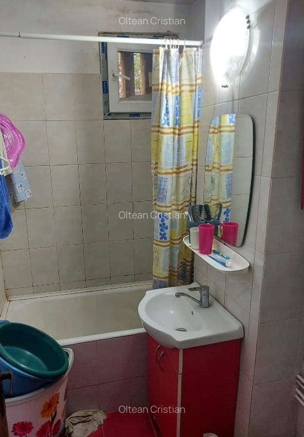 3 camere- semidecomandat, Str Ioan Berindei nr.3, Teiul Doamnei Sector 2 - 2
