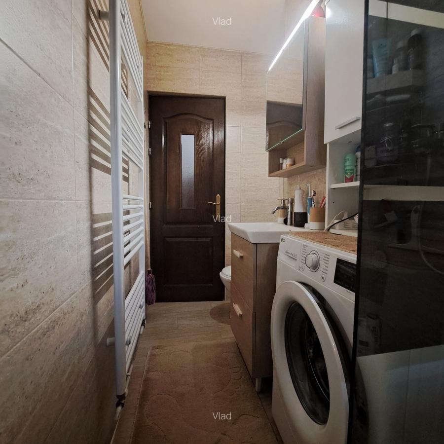 Propun spre vinzare 42 mp - 11