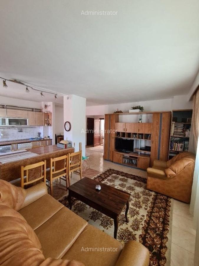 Apartament 3 camere, ultracentral - 1
