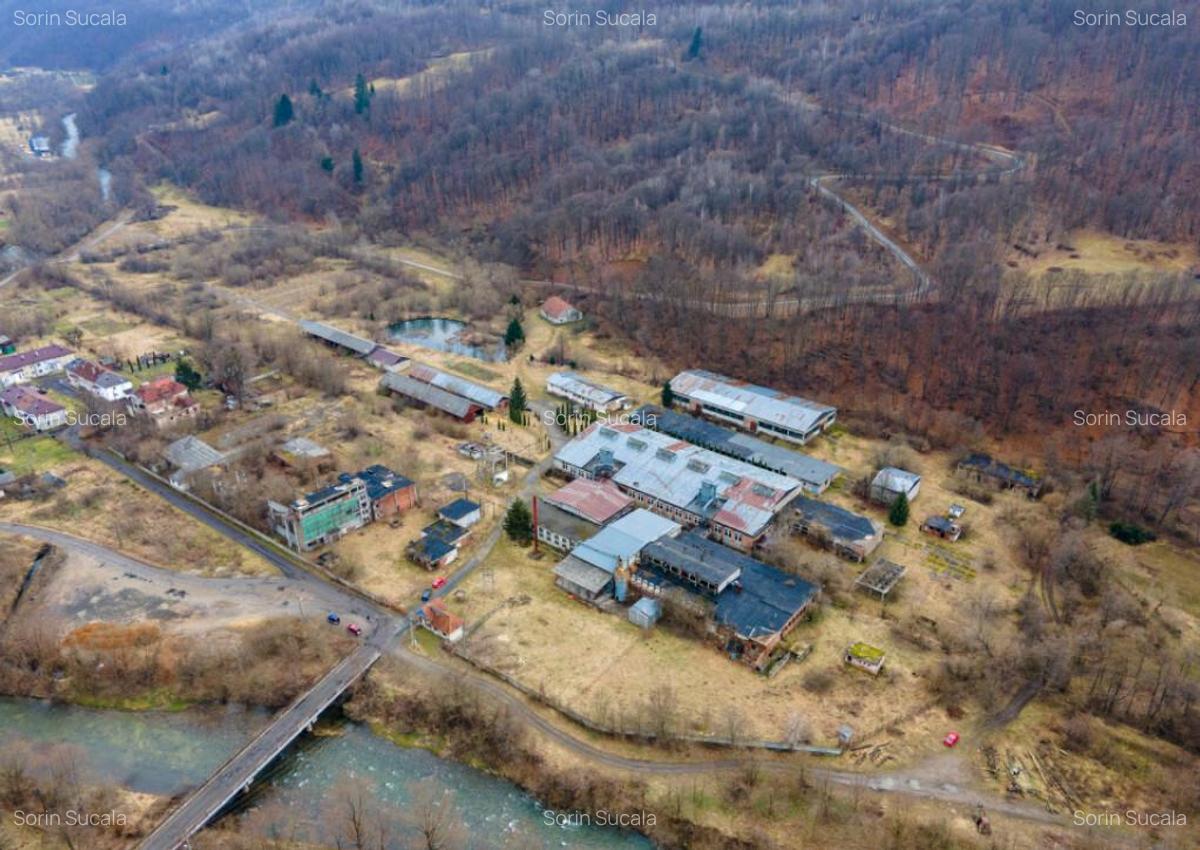 Teren ?i spa?ii industriale, com. Negreni, sat Bucea, jud. - 10