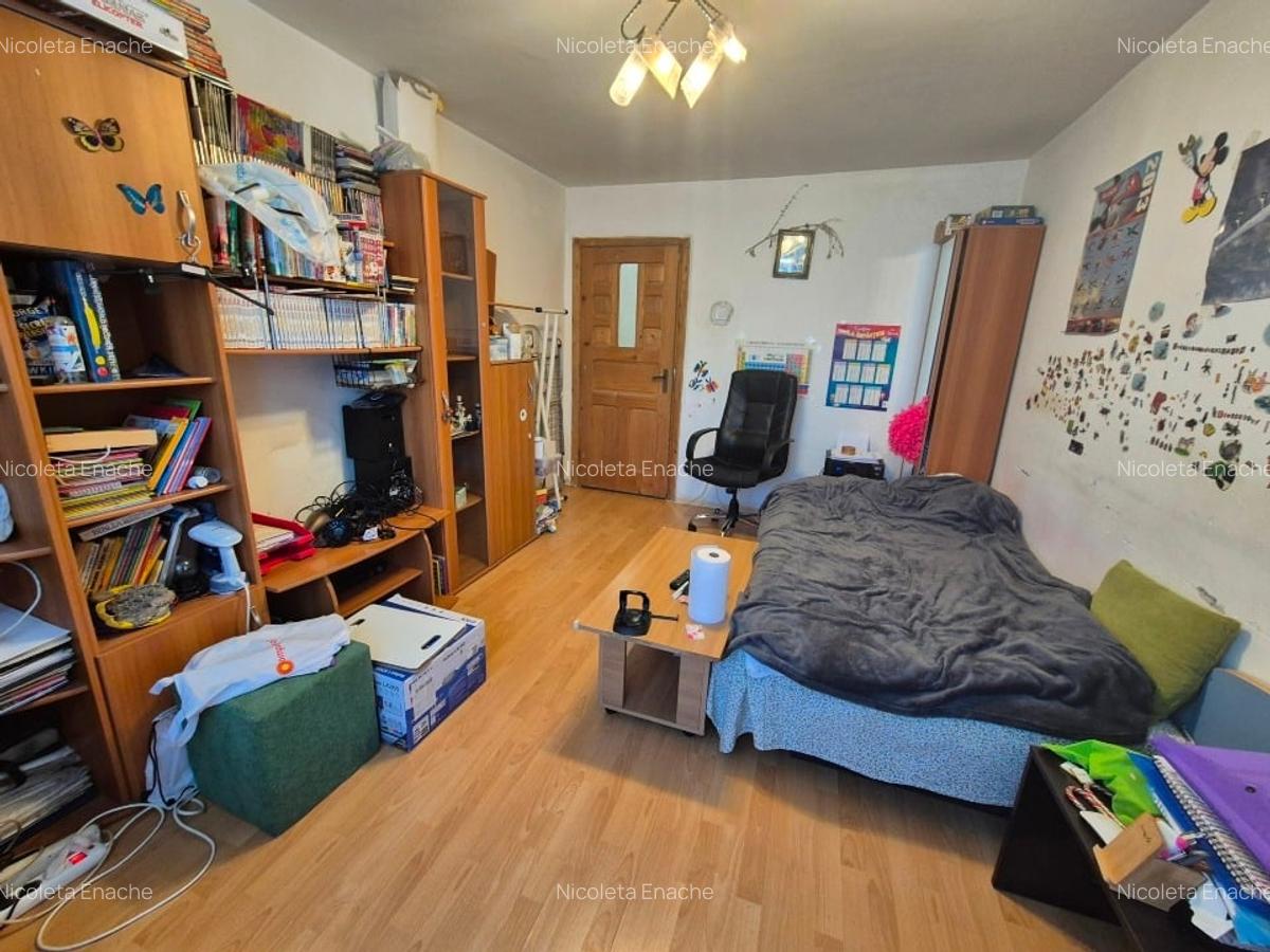 Vanzare apartament 2 camere, decomandat - 4
