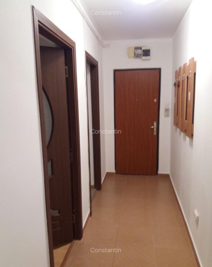 Camera de inchiriat/apartament cu 3 camere Grivitei - 11