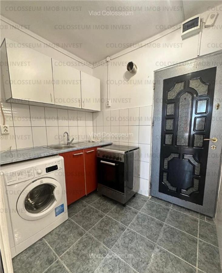 Camera de camin, cu baie si bucatarie - zona Tractorul - 2