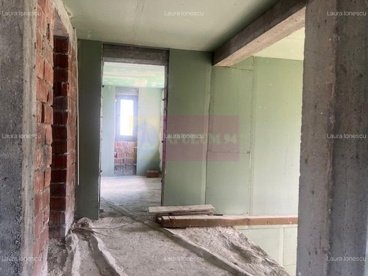 Vila la rosu Zarnesti- Mitropolit Metianu cu vedere superba spre munte - 24