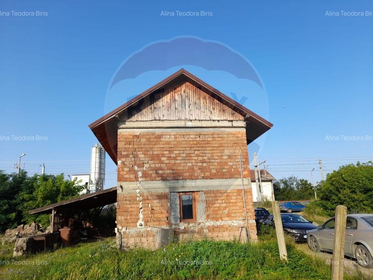 Casă individuală cu 5 camere în Vărădia de Mureș - 2