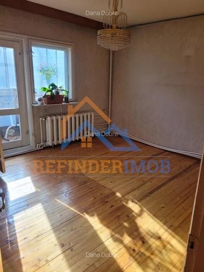 Apartament cu 3 camere decomandat în Sebastian - 4