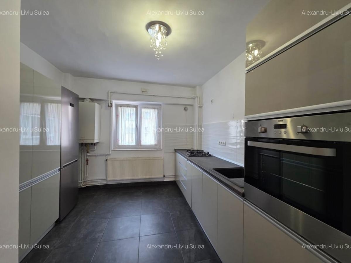 Apartament cu trei camere 80mp, Central - 14