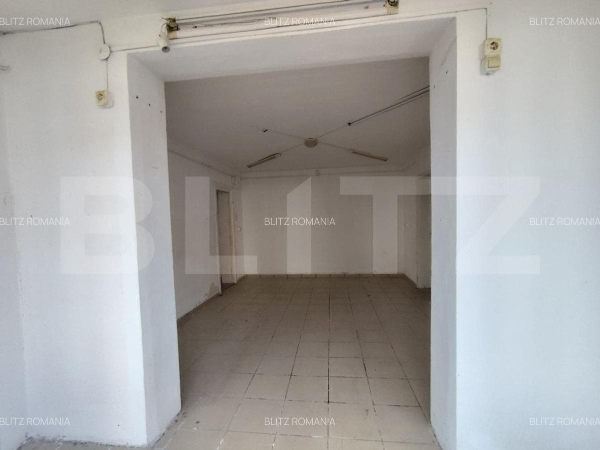 Apartament de vanzare cu 2 camere in Cugir, pretabil si pentru spatiu comercial. - 2