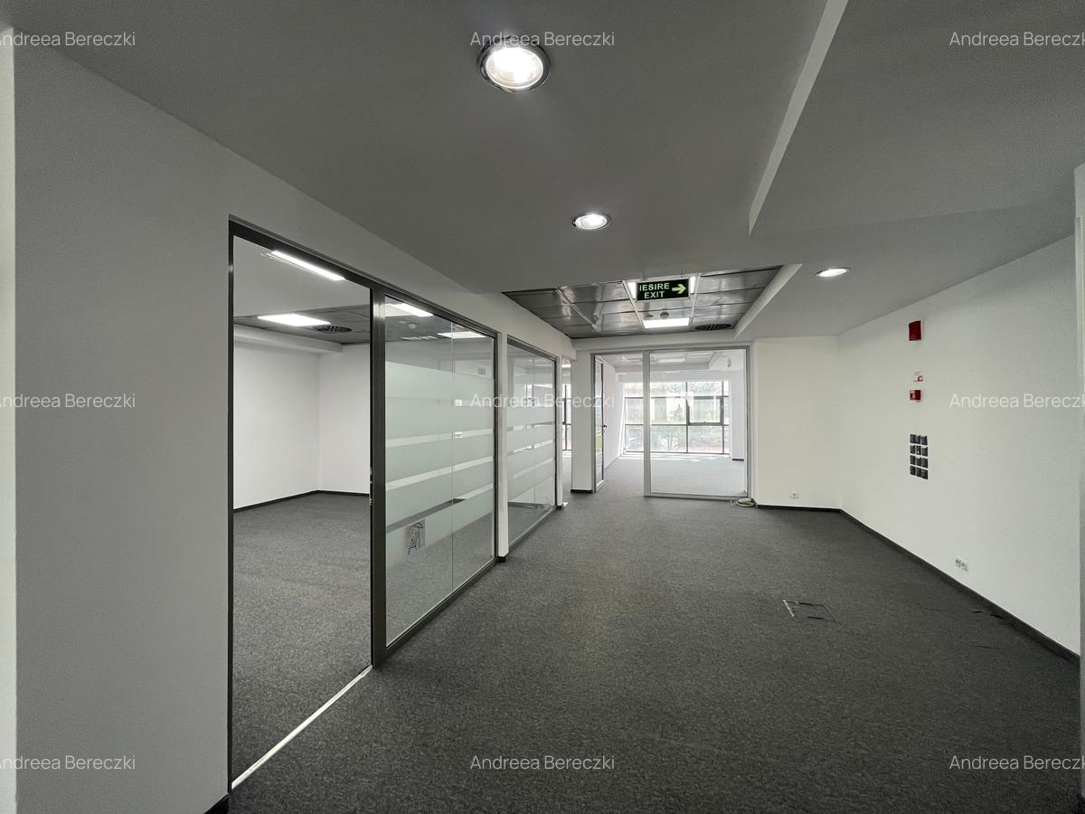 Închiriere spațiu birouri 335 mp | etaj complet | Piața Victoriei - 11