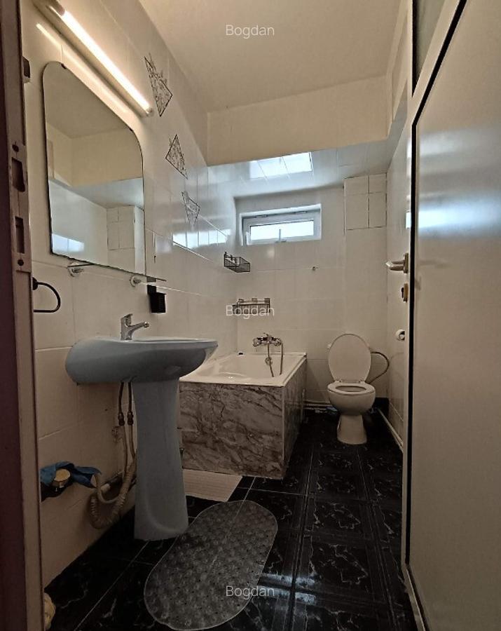 Inchiriez apartament 2 camere Podu Ros - 2
