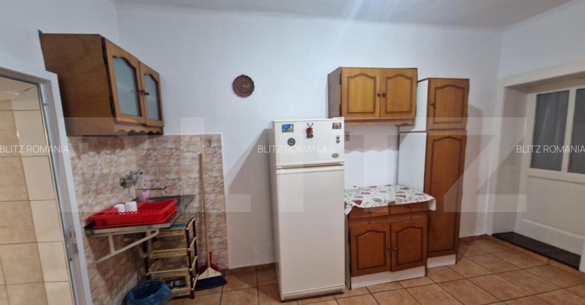 Casa in Centru Istoric, pod, pivnita, mobilata, 40 mp - 5 Casa in Centru Istoric, pod, pivnita, mobilata, 40 mp - 5