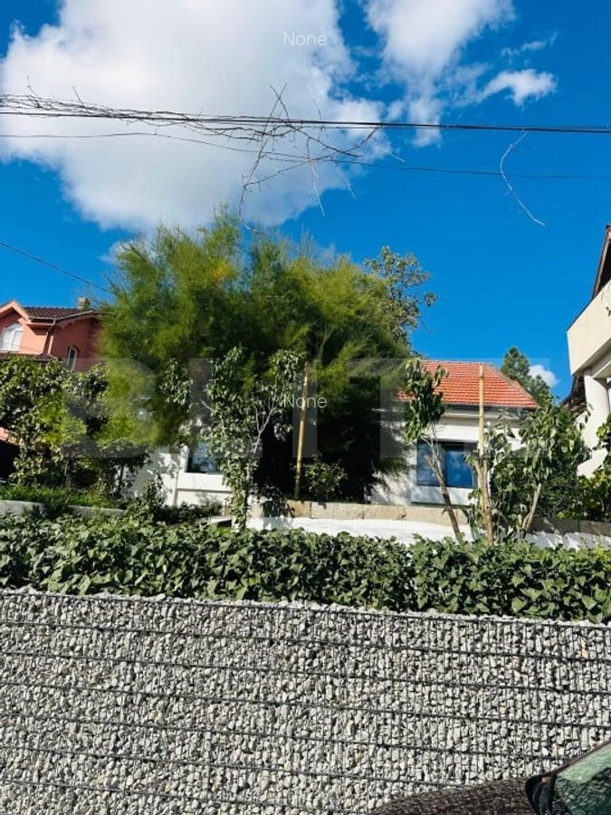 Casǎ finisata modern,  la cheie, vis-a-vis de Spitalul Judetean - 16