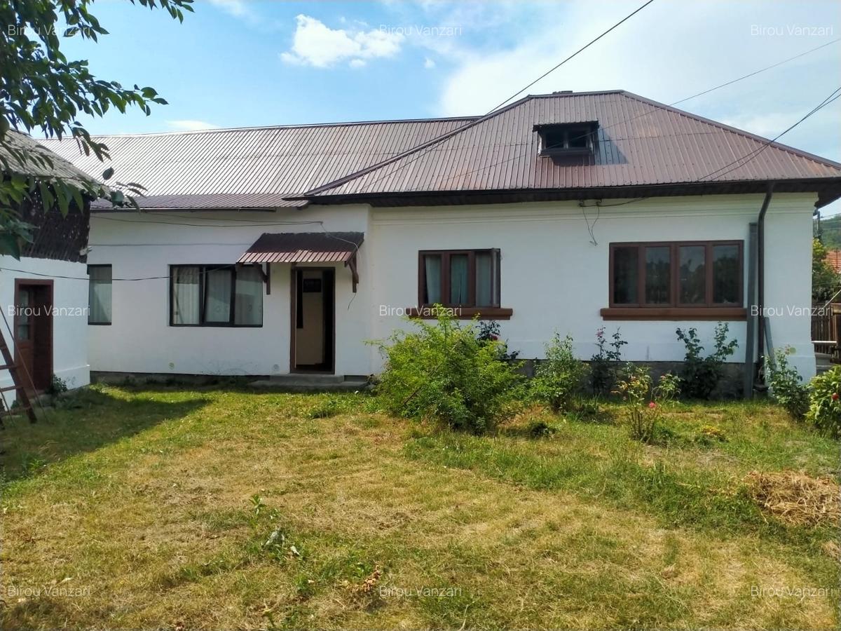 Casa cu 4 camere și teren generos în Domnești - 1