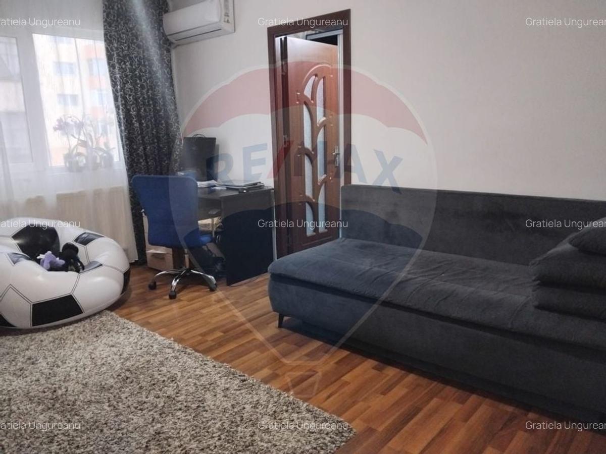 Apartament 2 camere de vanzare zona Colegiul Cantacuzino Micro 11 - 2