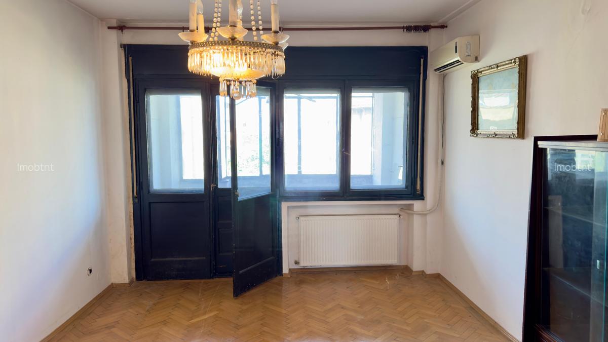 Apartament 4 camere Batistei, strada Vasile Lascar - 27