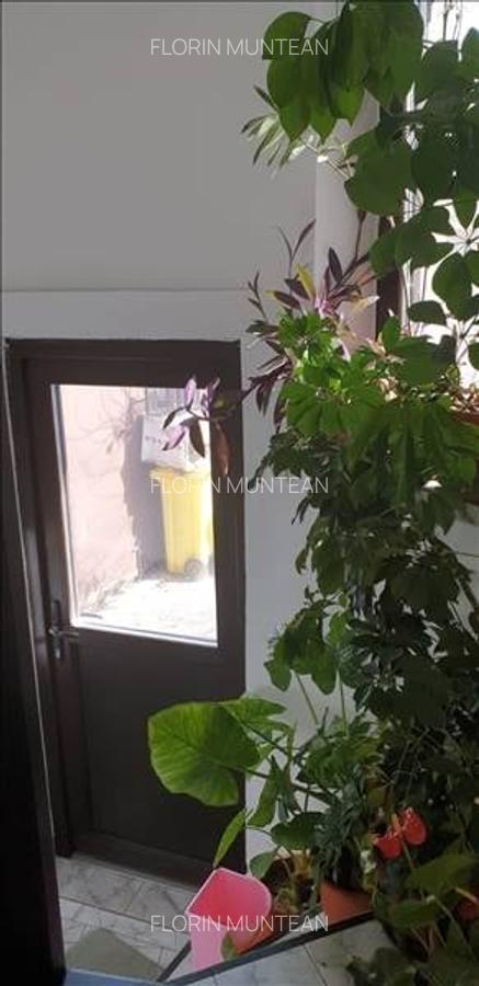 Casă cu 6 camere în ICIL - 10