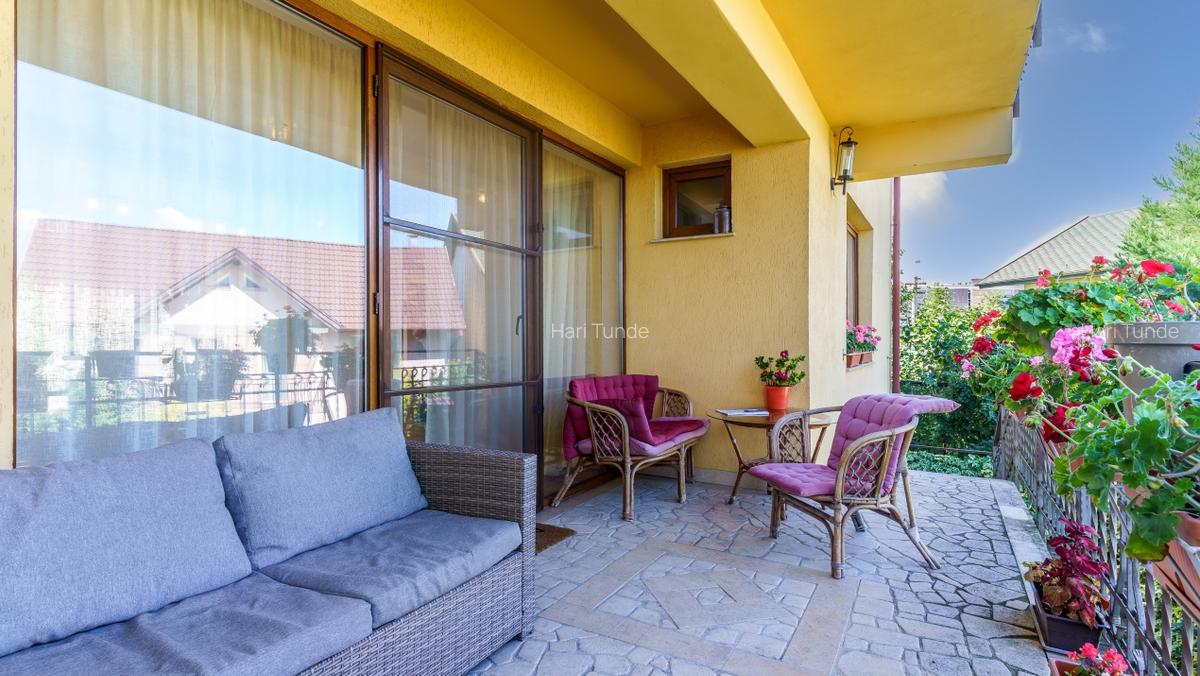 Casa deosebita cu 6 camere de vanzare in zona Andrei Muresanu - 2