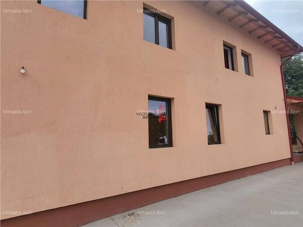 Casa individuala 5 camere, curte generoasa, construita in 2019 - Musatesti, jud - 16